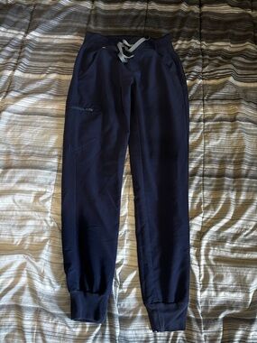 FIGS Zamora Jogger Scrub Pants Womens XSmall Navy Technical Collection W18SW2005